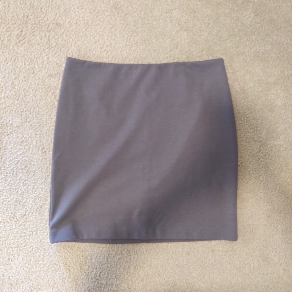 🔴5/$25 Grey Mini Skirt - New York & Co, 8 - Picture 1 of 3